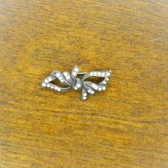 Small Sweater Pin Sterling Marcasite and Rhinestone Crystals - Picture 2 of 7